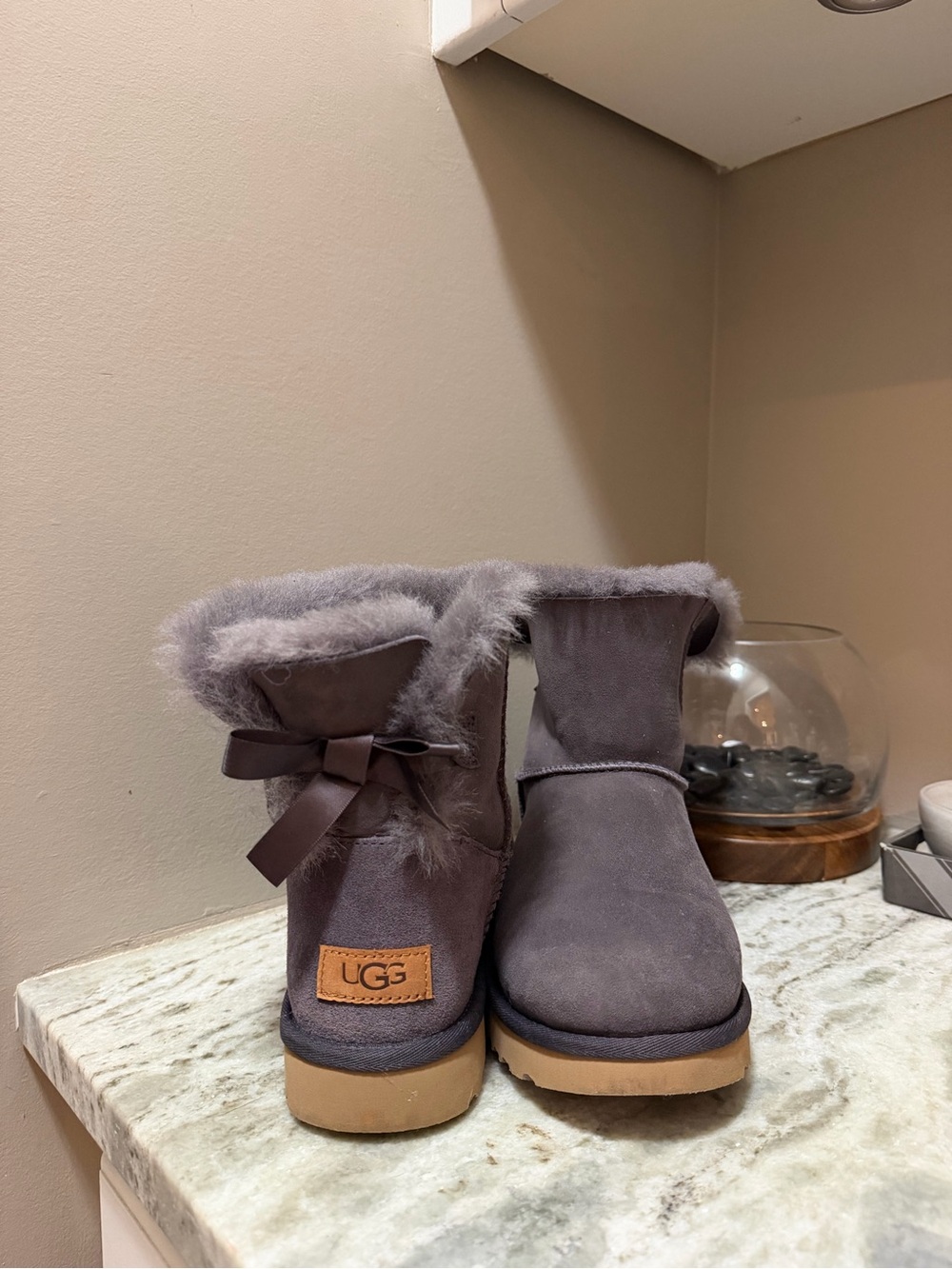 Women’s uggs size 9
